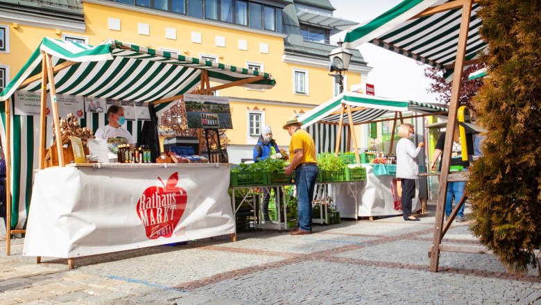 Zwettl town hall market, &copy; fotozwettl.at