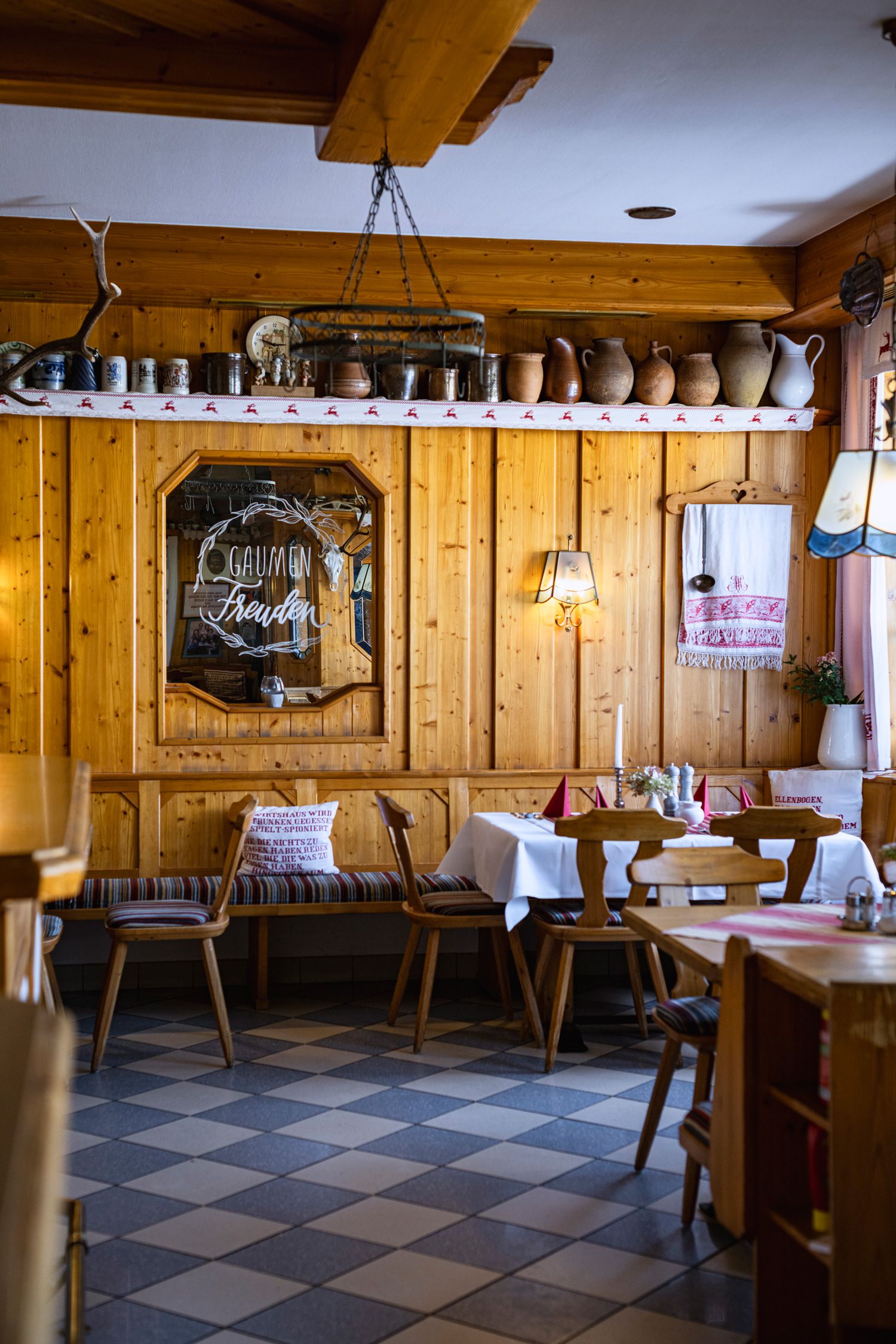 Gasthof Hoffmann, szalon 