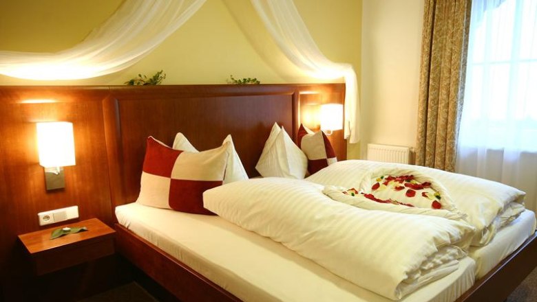 Room in the manor house, &copy; Tennis Golf Hotel H&ouml;llrigl