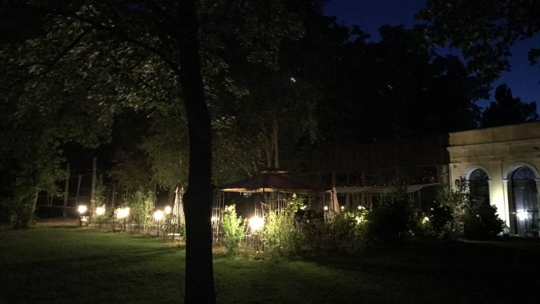 Schlaffassdorf by night, © Christoph Rahofer