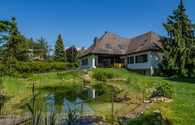 Garden with swimming pond, &copy; G&auml;stehaus Pointner