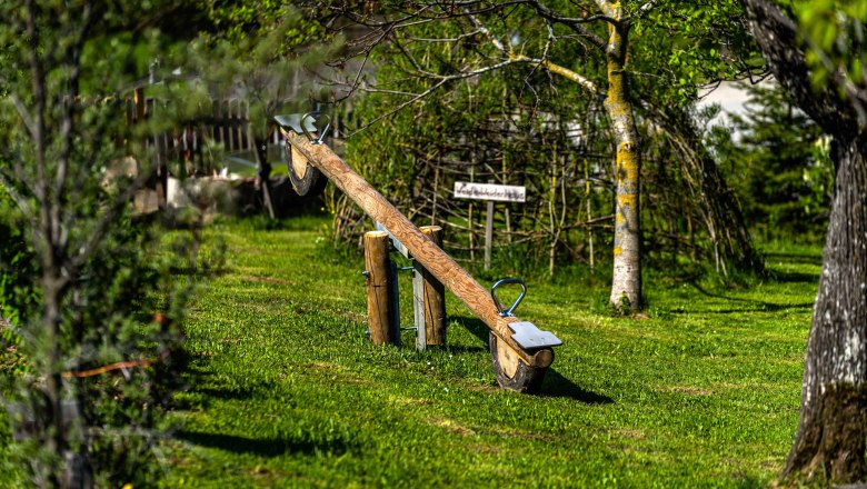 Seesaw at the playground, © Einkehrhof Poggau