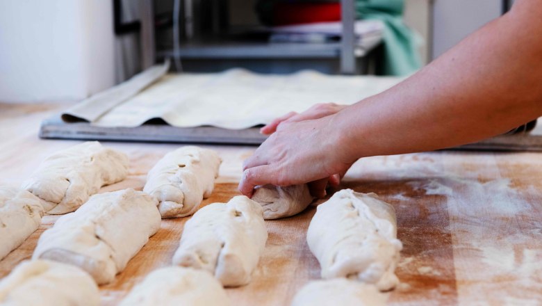 Bread from the farm, &copy; Martina Sattler, inframe.at