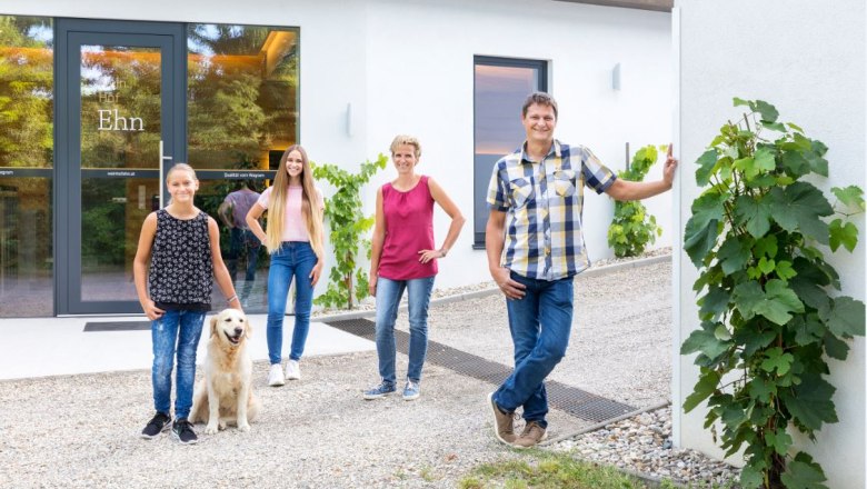 Ehn csal&aacute;d, &copy; Dieter Fritz