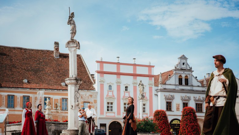 City tour, &copy; Martin Mathes