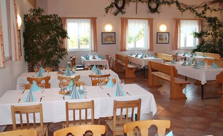 Wine tavern, &copy; Fam. Bauer