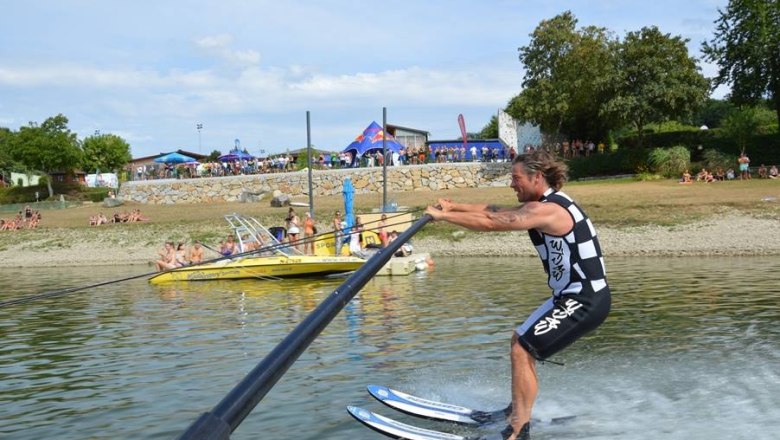 V&iacute;zis&iacute;el&eacute;s, &copy; WSZ Wallsee