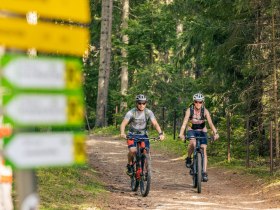 Zwei Mountainbiker, &copy; Wiener Alpen in Nieder&ouml;sterreich
